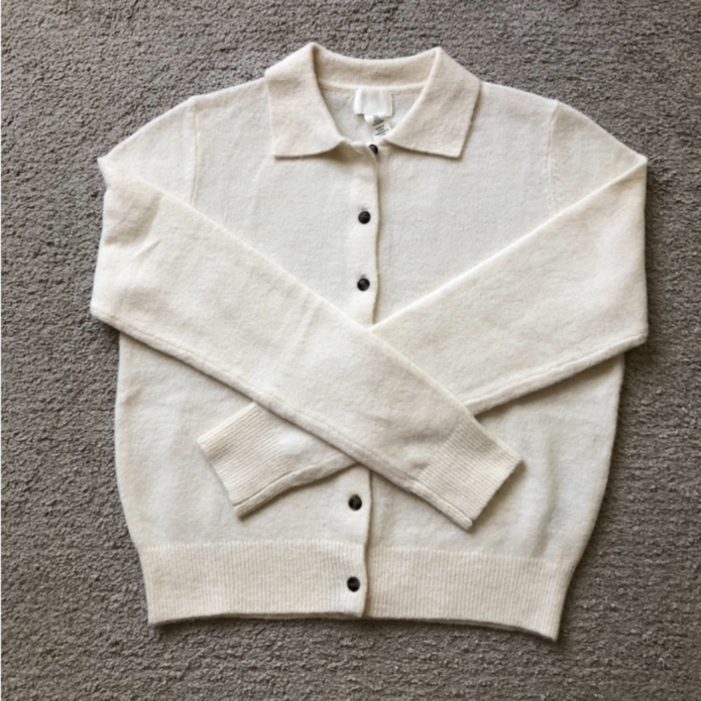 H&M Collared Cardigan.NWOT.